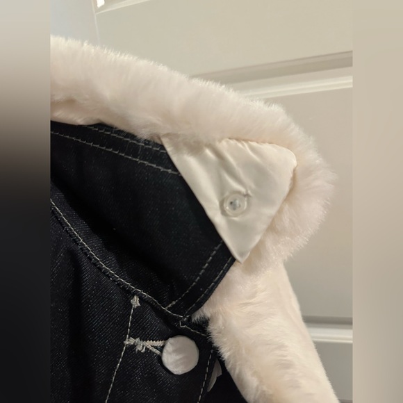 NWOT - WeWoreWhat Size L Jean Jacket with Removable Fur Collar - Picture 7 of 8